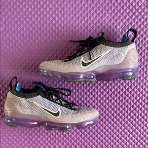 Nike Women’s Air VaporMax 2021